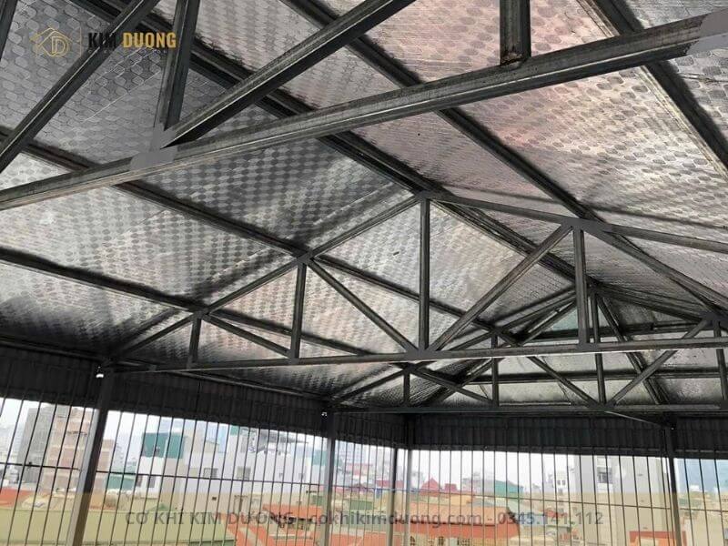 công trình mái tôn chống nóng sân thượng ở phạm văn đồng hà nội