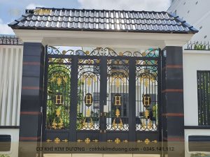 mái cổng lợp tôn giả ngói