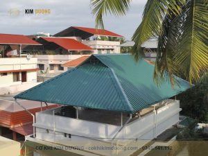 mái tôn sân thượng lợp tôn thường màu xanh