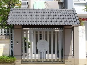 mẫu cổng mái tôn giả ngói màu xám