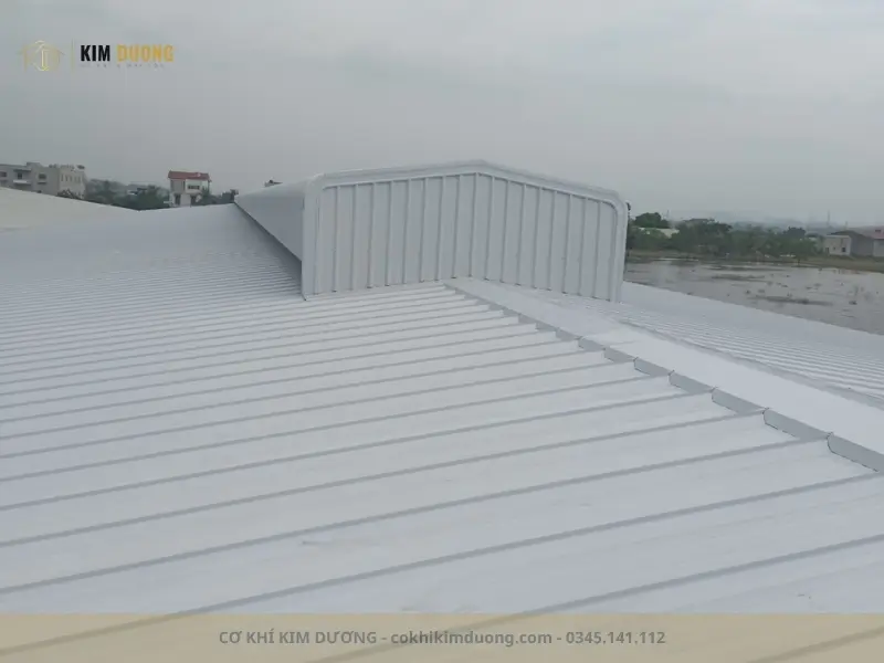 mái tôn phẳng giải quyết hoàn toàn lỗi lo thấm dột