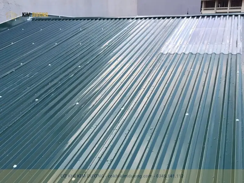 mái tôn sóng phù hợp cho nhà cấp 4 và nhà phố ở phổ thông