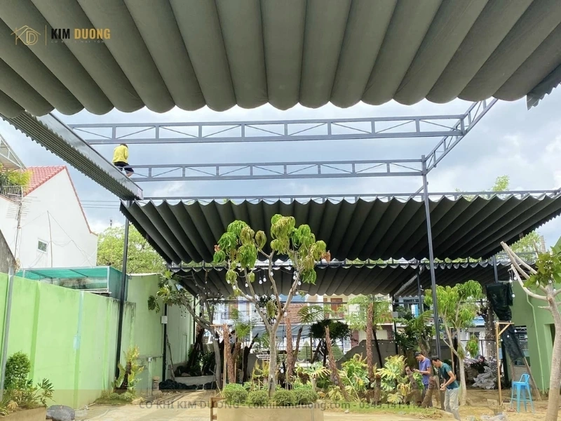 mẫu mái che sân nhà đẹp dạng bạt di động
